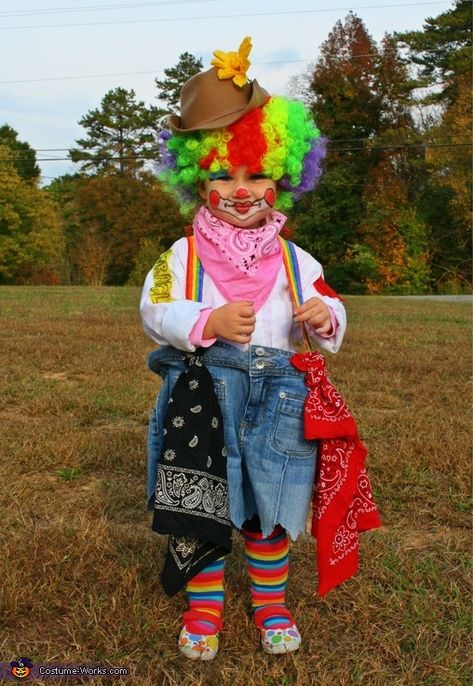 Scary Clown Outfit, Rodeo Clown Costume, Rodeo Clown, Old Halloween Costumes, Clown Halloween Costumes, Circus Outfits, Halloween Infantil, Clown Clothes, Baby Halloween Outfits