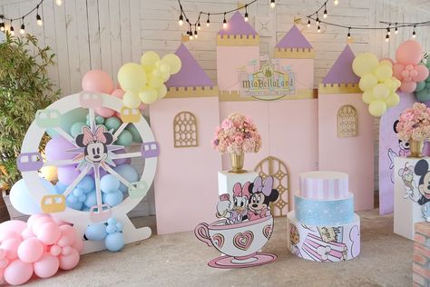 MiaBellaLand ✨ Happiest Place On Earth! 🎡 Design + Balloons + Backdrop + Flowers + kids table @janettloveshop Venue @thebigwhitebarn18 Cake @miamicustom_cakes_events #disneyland #disneylandtheme #disneylandthemeparty #disneylandthemedecor #disneylandkidstable #disneylandcenterpieces #disneylanddecorations #disneylandballoons #disneylandcastle #disneylandbackdrop #castlebackdrop #mickey #minniemouse Disneyland Cake, Disneyland Party, Backdrop Flowers, Balloons Backdrop, Disneyland Birthday, Twin Birthday Parties, Baby Birthday Decorations, Disney Birthday Party, Disney Baby Shower