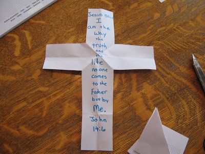 Fold and cut cross illustrating Jesus is the only way to eternal life Bible Class Bulletin Board Ideas, Cross Activities For Kids, Cross Crafts Diy, Christian Craft Ideas, Cross Activity, Ccd Crafts, Sunday School Object Lessons, Aesthetic Paper, Children Ministry