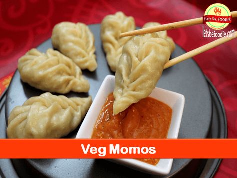 Momo dumpling has a very delicate steamed covering which holds stuffed vegetables inside. Make At Home Snacks, Evening Tea Snacks, Veg Momos Recipe, Veg Momos, Starter Dishes, Momos Recipe, Easy Starters, Veg Snacks, Dish Ideas