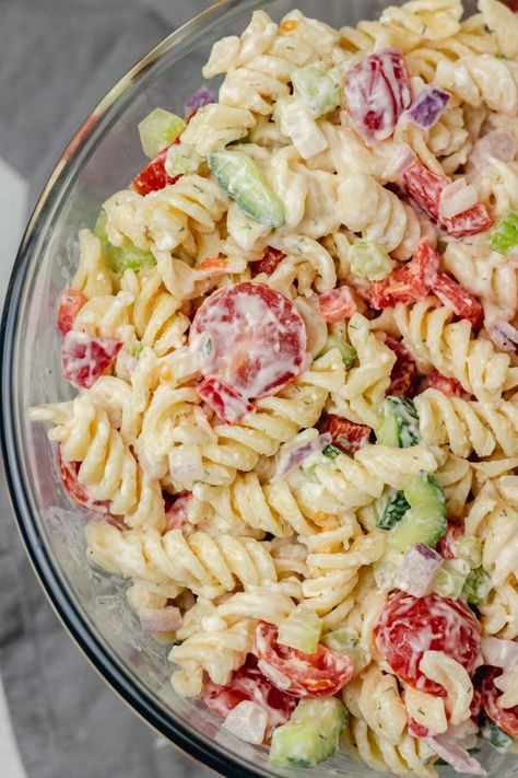 Creamy Garlic Pasta Salad, Creamy Pasta Salad Dressing, Creamy Italian Pasta Salad, Creamy Pasta Salad Recipe, Homemade Pasta Salad, Creamy Pasta Salad, Creamy Pasta Salads, Cold Pasta Salad Recipes, Pasta Salad Dressing