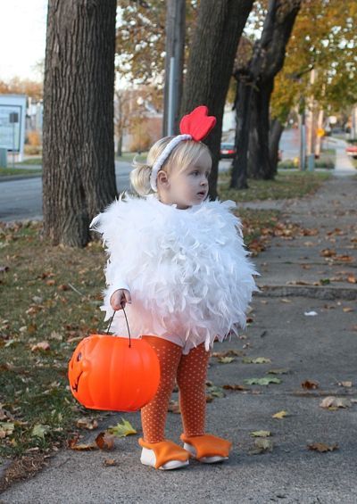 Chicken Costume, cute..... je reçois à l'Halloween, je vais m'amuser..... Homemade Chicken Costume, Chicken Costume Diy, Chicken Costume Kids, Baby Chicken Costume, Chicken Halloween, Chicken Costume, Chicken Costumes, Chicken Diy, Homemade Halloween