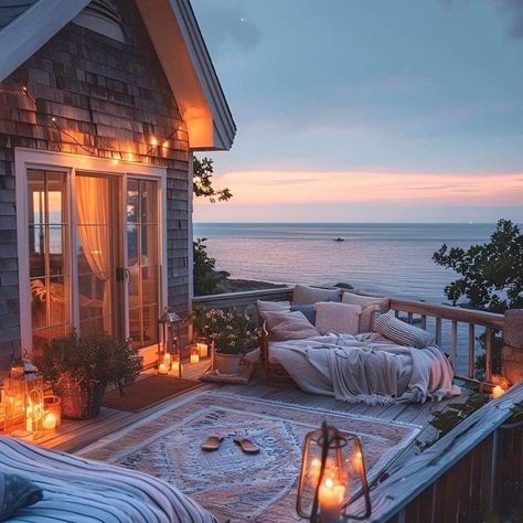 Cozy Beach House, Houses By The Beach, Beach House Aesthetic, Best Place To Live, Summer Room, Cozy Summer, Dream Patio, Cottage Aesthetic, Dream Beach Houses