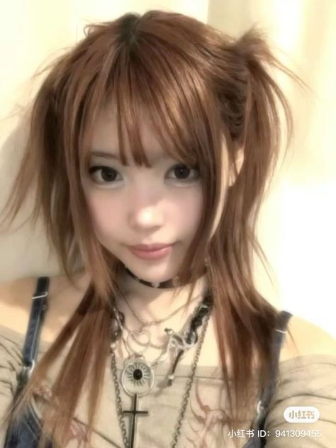 Shoujo Hairstyles Short, Gyaru Hair Color, Shojo Hairstyles, Shoujo Hairstyles, Emo Gyaru, Japanese Bangs, Harajuku Hairstyle, Gyaru Hairstyles, Japanese Hairstyle Traditional