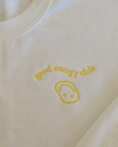 Good Energy Club, Daisy Calloway, Dog Mom Life, Custom Embroidered Sweatshirt, Personalized T Shirt, Clothes Embroidery Diy, Embroidery Hoodie, Shirt Design Inspiration, Club T Shirt