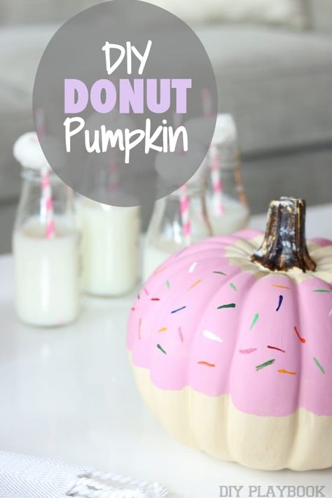 DIY Donut Pumpkin Painting Craft Project | The DIY Playbook Donut Pumpkin, Diy Donut, Diy Donuts, Fall Pumpkin Crafts, Fall Brunch, Diy Playbook, Painted Pumpkin, Dekor Diy, Donut Party