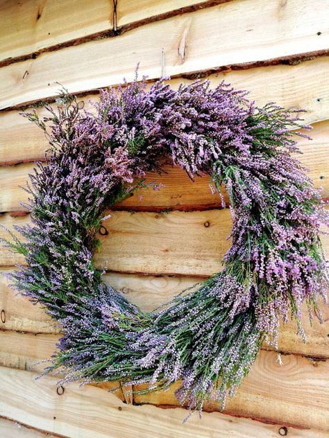 Organic Scottish Wild Heather Wreath ⋆ MillieandRoseDesigns.com Heather Wreath Diy, Scottish Wreath, Scotland Heather, Dried Lavender Wreath, Dried Lavender Wall Decor, Heather Wreath, Scottish Heather, Wild Hare, Dried Wreath