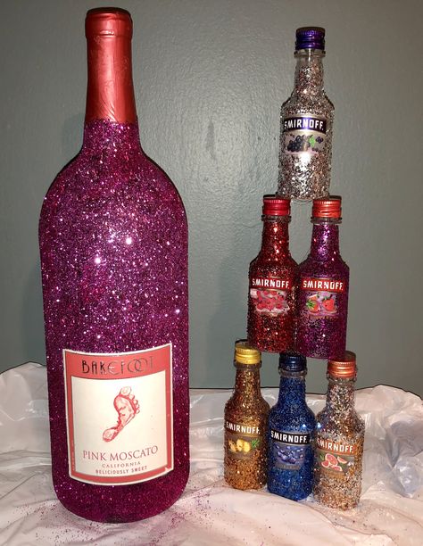 Sparkly Alcohol Bottles, Malibu Bottle, Bedazzled Bottles, Alcohol Bottle Decorations, Bedazzled Bottle, Alcohol Bottle Crafts, Decorated Liquor Bottles, Glitter Ideas, Bottle Decorations