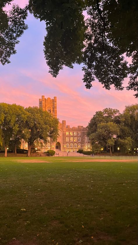 Fordham Aesthetic, Pretty College Campus, Fordham University Aesthetic, American University Aesthetic, American College Aesthetic, Insta Replies, College Campus Aesthetic, Campus Aesthetic, College Usa