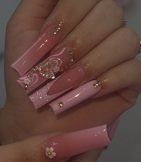 Pink Nail Inspo, Nailart Ideas, Quince Nails, Gel Nails Long, Quinceanera Nails, Purple Acrylic Nails, Cute Acrylic Nail Designs, Acrylic Nails Coffin Pink, Long Acrylic