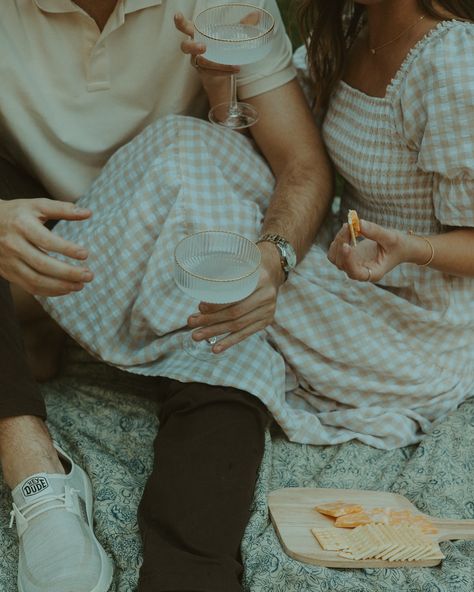 The last of my creative couples sessions and I’m so sad 😩 This summer was one for the books and who knows, I may just make these a seasonal or yearly thing!! Happy Labor Day 🖤 Couples | Couples Photography | Couples Photoshoot | Fall Photos | Fall Photo Inspo | Fall Minis | Engagement Session | Engagement Session Inspo | Picnic Couples Photos #cinematic #cinematicphotography #storytelling #storytellermagazine #cinematicphotographer #documentaryphotography #couples #couplesphotography #dir... Picnic Couple Photoshoot Aesthetic, Picnic Photoshoot Poses, Fall Themed Couple Photoshoot, Fall Picnic Engagement Photos, Couples Photoshoot Creative, Cozy Fall Engagement Photos, October Couple Photoshoot, Vintage Picnic Photoshoot, Fall Picnic Photoshoot