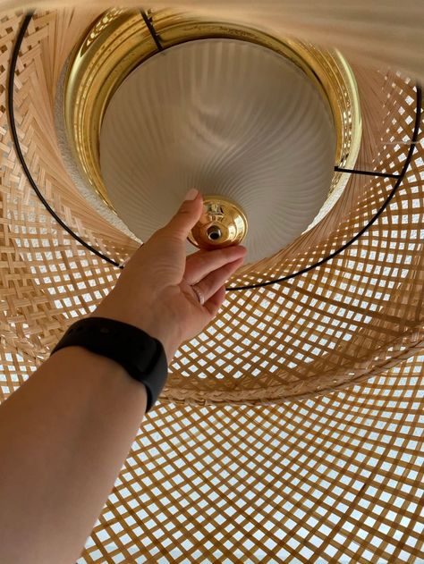 Lamp Shade Over Ceiling Light, Cover Ceiling Light Fixture, Flush Mount Basket Light, Ikea Pendant Hack, Diy Flush Mount Ceiling Light Cover, Flush Mount Ceiling Lights Diy, Ikea Sinnerlig Pendant Hack, Boho Light Fixture Bathroom, Dome Flush Mount Light