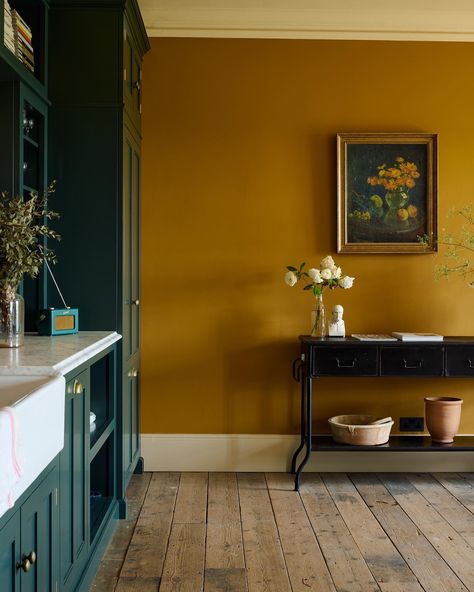 Mustard Yellow Kitchens, Mustard Yellow Walls, Yellow Dining Room, Mustard Walls, Devol Kitchens, Kitchen Wall Colors, Yellow Room, Yellow Living Room, Yellow Interior