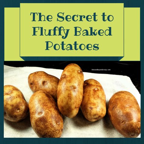 The Secret to Fluffy Baked Potatoes. One super simple trick to having the best restaurant style baked potatoes! Fluffy Baked Potatoes, Baked Potato Bar, Making Baked Potatoes, Potato Side Dishes, Baked Potatoes, Veggie Dishes, Vegetable Dishes, Side Dish Recipes, Veggie Recipes