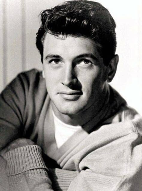 Rock Hudson Photos, Klasik Hollywood, Pictures Of Rocks, Rock Hudson, Actors Male, Classic Movie Stars, Hollywood Icons, Actrices Hollywood, Film History