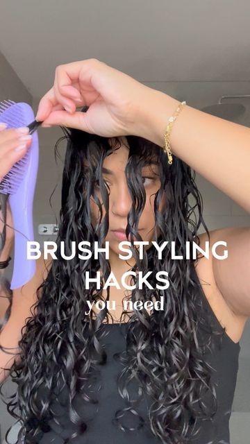 Curl Wet Hair With Brush, How To Coil Hair With Brush, How To Curl Wet Hair With Brush, Wet Brush Curly Hair, Curling Wet Hair, How To Brush Style Curly Hair, How To Curl Wet Hair, Brush Styling Curly Hair, How To Brush Curly Hair