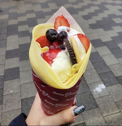 [I ate] Japanese style crepe in Tokyo #food #foods Japanese Crepes Aesthetic, Crepe Aesthetic, Crepes Aesthetic, Tokyo Food, Crepe Recipe, Japanese Crepe, Japanese Crepes, Crepe Recipes, Homemade Breakfast