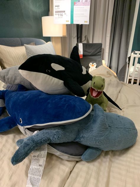 Ikea Whale Plush, Whale Plushie Aesthetic, Sea Life Room Ideas, Ocean Animal Plushies, Ocean Stuffed Animals, Ocean Plushies, Shark Room Aesthetic, Sea Stuffed Animals, Sharkcore Outfits