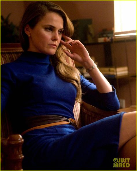 Keri Russell: 'The Americans' Pilot Stills Released! | keri russell the americans pilot stills released 04 - Photo Gallery | Just Jared Kerri Russell, Elizabeth Jennings, The Americans Tv Show, Joan Harris, Dawn Of The Planet, Matthews Rhys, Melissa Joan Hart, Kate Jackson, Keri Russell