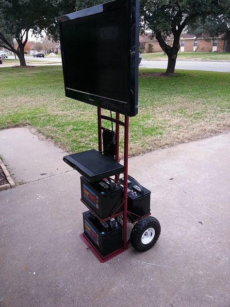 Tv In Backyard Ideas, Tailgate Tv Setup, Tailgate Setup Ideas, Tailgating Hacks, Tailgate Trailer, Tailgating Setup, Cheap Backyard Makeover Ideas, Tailgating Trailers, Trailer Business