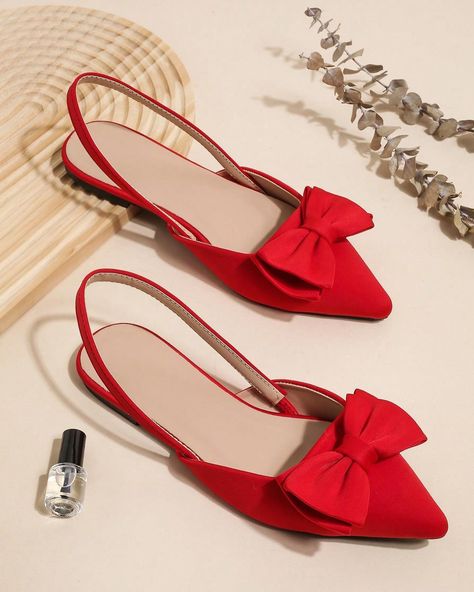 ✨Pre-order only, sizes 35 - 43✨ Casual Footwear Women, Red Flat Shoes, Brown Flat Shoes, Half Shoes, Pretty Sandals, Elegant Flats, Shoes Hack, Shoes Outfit Fashion, Elegant Sandals