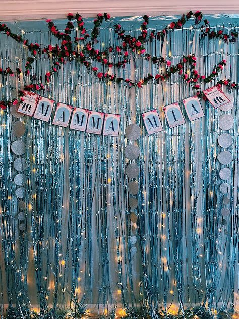 Mamma Mia Party Decorations, Mamma Mia Birthday Party, Abba Style, Mamma Mia Bachelorette Party, Mamma Mia Birthday, Mamma Mia Party, 17th Birthday Party Ideas, Queen Birthday Party, 17. Geburtstag