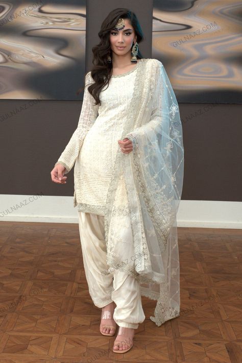 White Patiala Suit Salwar Kameez, White Punjabi Suit Patiala, White Patiala Suit, Fancy Shalwar Kameez, Patiyala Suits Designer, White Shalwar Kameez, Oshin Brar, Tutu Fashion, Qawali Night