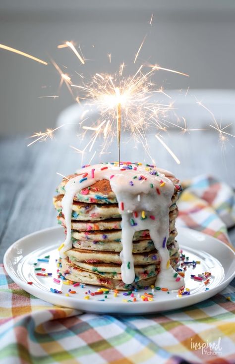 Morning Of Birthday Ideas Kids, Breakfast Birthday Party Food, Breakfast Birthday Cake, Pancake Pasta, Pancake Birthday Party, Birthday Breakfast Ideas, Pancakes Birthday, Homemade Pancake Mix Recipe, Morning Birthday