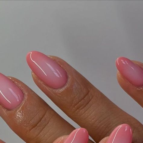 PrettyInPolish on Instagram: "Aura on natural nails🍧  #naturalnails #nailgrowth #nailsnailsnails #nails #nailinspiration #nailinspo #auranails #airbrushnails #naillove #lanailtech #buildergel #biab #almondnails #pinknails #explore #explorepage" Shorter Almond Nails, Simple Nail Ideas Pink, Neutral Aura Nails, Short Pink Nails Ideas, Jelly French Tip Nails, 80s Nails 1980s, Pink Glossy Nails, Pink Airbrush Nails, Aura Nails Short