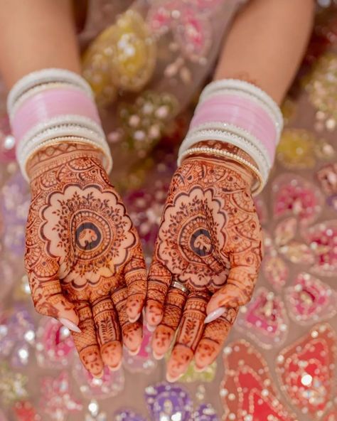 Couldn't stop smiling at our pink #SAdaVYAH Haldi and Chooda ceremony! 💖🌸💞🧿🌷🌺🩷 Capture: @shutterdown.in haldi, chooda, ceremony, pink, wedding, traditions, rituals, love, joy, celebration, Indianwedding, weddingvibes, haldi ceremony, bridal moments Pink Chooda, Chooda Ceremony, Mehendi Designs Bridal, Weddings 2025, Traditional Mehendi, Mehendi Patterns, Henna Ceremony, Mehendi Wedding, Mehendi Ideas