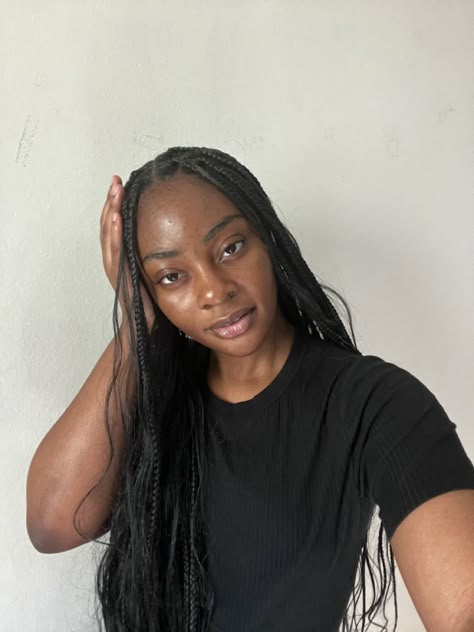 #fashion #blackhairstyles #protectivestyles Boho Braids With Straight Hair, Boho Braids Straight Hair, Straight Boho Braids, Straight Knotless Braids, Jet Black Braids, 90s Braids, Straight Hair With Braid, Hair Inspo Black, Small Box Braids Hairstyles