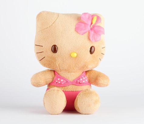 Hello Kitty 8 Plush: Suntan $17.50 I don't normally like plush dolls but I love this one. Tan Hello Kitty Plush, Hawaii Sanrio, Tan Hello Kitty, Kitty Room, Hello Kitty Keychain, Hello Kitty Toys, Charmmy Kitty, Hello Kitty Images, Kitty Stuff