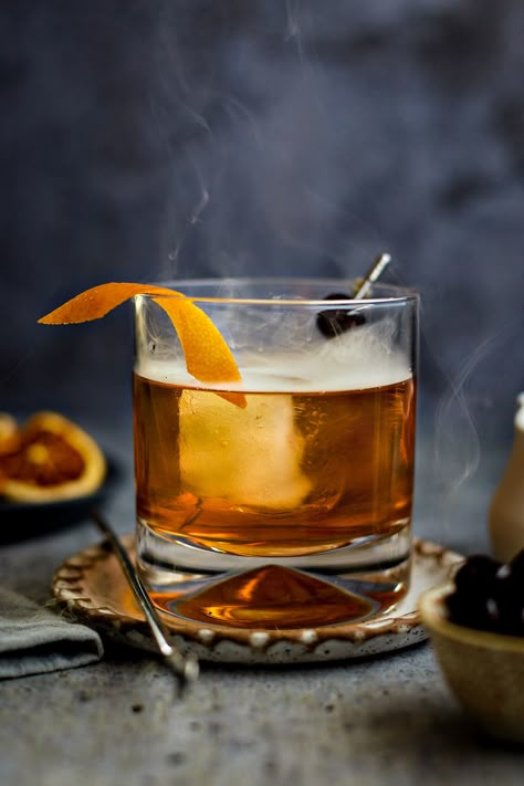 Smoked Old Fashioned | Good Life Eats Large Batch Old Fashioned Cocktail, Smokey Bourbon Cocktail, Smokey Old Fashioned, Smoked Old Fashioned Cocktail, Old Fashioned Recipes Cocktail, Old Smokey Salted Caramel Whiskey Drinks, Smokey Old Fashioned Cocktail, Old Fashioned Cocktail Photography, Smoked Old Fashioned