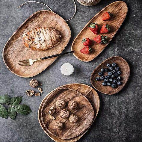 Mushroom Kitchen, Assiette Design, Fruit Dips, Wooden Serving Platters, Wood Plates, Wooden Trays, Dremel Projects, Host Dinner Party, Modern Party