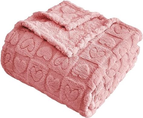 Cute Soft Blankets, Fuzzy Pink Blanket, Fluffy Pink Blanket, Coquette Throw Blanket, Cute Throw Blanket, Girly Sofa, Coquette Blankets, Pink Blanket Aesthetic, Pink Fluffy Blanket