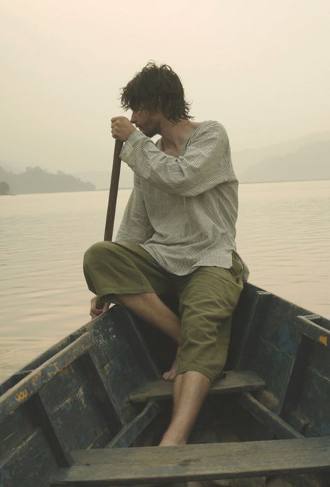 Water moved slowly around the paddle and the boat moved forward. The sky was dull; it was either dusk or dawn I couldn't tell. The boy continued to paddle. "Where are we going?" I asked. He was quite then began to sing in a language I've never heard before.  -Emma Kenny Art Things, Human Poses Reference, Foto Poses, Poses References, Human Poses, Body Reference, 영감을 주는 캐릭터, Story Inspiration, Art Poses