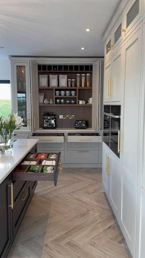 Trevor McDonnell Kitchens | The bifold station at the “ North Galway project “ . . . This was such a stunning feature in this custom build inframe kitchen. The walnut… | Instagram New Build Kitchen Ideas, Long Galley Kitchen, Inframe Kitchen, Open Plan Kitchen Living, British Kitchen, Bungalow Renovation, Kitchen Showroom, Kitchen Pantry Design, Kitchen Interior Design Decor