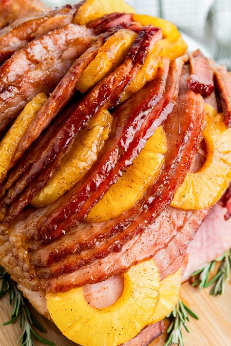 Baked Spiral Ham, Brown Sugar Pineapple Ham, Brown Sugar Pineapple, Thanksgiving Ham, Ham And Pineapple, Ham In The Oven, Brown Sugar Ham, Spiral Sliced Ham, Pineapple Ham