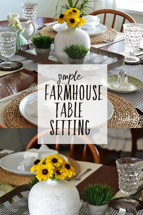 SIMPLE FARMHOUSE TABLE SETTING | This sweet and simple tablescape is perfect for both every day and when special guests are scheduled to arrive. #farmhousestyle #table #homedecor Farmhouse Table Setting Ideas, Farmhouse Table Settings, Farmhouse Place Setting, Simple Farmhouse Table, Christmas Dining Table Decorations, Wooden Chargers, Dining Table Decorations, Table Settings Everyday, Farmhouse Table Setting