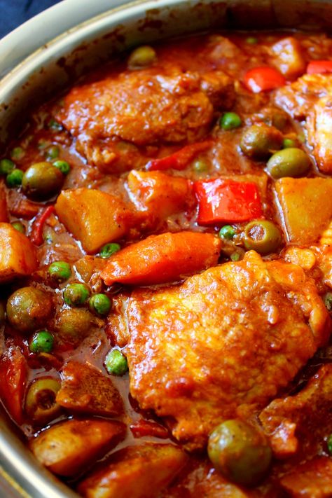 Chicken Afritada, Stew Chicken Recipe, Chicken Stew, Idee Pasto Sano, Best Dinner Recipes, Poultry Recipes, Stew Recipes, Chicken Dinner Recipes, Turkey Recipes