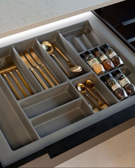 A well-organized kitchen is essential for efficient work. Our latest drawer organizers look great and offer flexible storage options. 😍 They fit any drawer size and come with interchangeable inserts, such as knife blocks and spice racks, making them a standout choice! Cutlery Drawer Insert, Broom Storage, Spice Tray, Spice Jar Storage, Kitchen Drawer Organizers, Kitchen Cabinet Accessories, Sink Tray, Knife Blocks, Cutlery Drawer