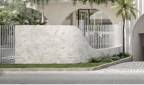 Modern White Fence Front Yard, Coastal Fencing Ideas, Carport Gate Ideas, Parking Area In Front Of House, Gatehouse Design, Curved Fence, Front Wall Design, House Fence Design, Driveway Entrance