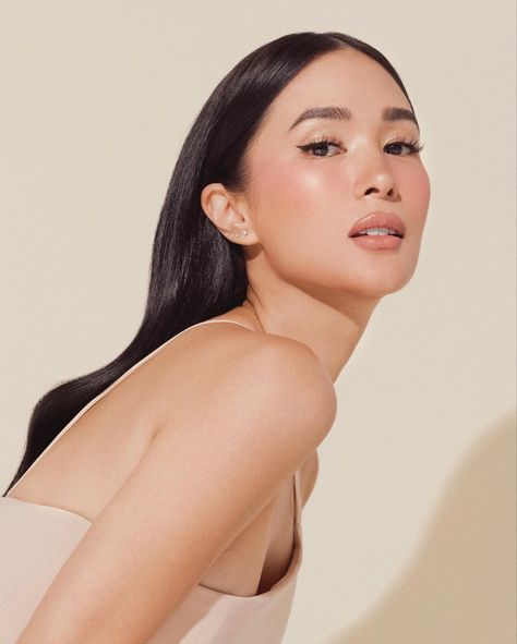 Heart Evangelista Make Up, Wedding Hair And Makeup Asian, Filipina Bridal Makeup, Filipino Bride Makeup, Filipino Bridal Makeup, Fresh Makeup Look Asian, Asian Soft Glam, Fresh Makeup Look Asian Natural, Asian Soft Glam Makeup