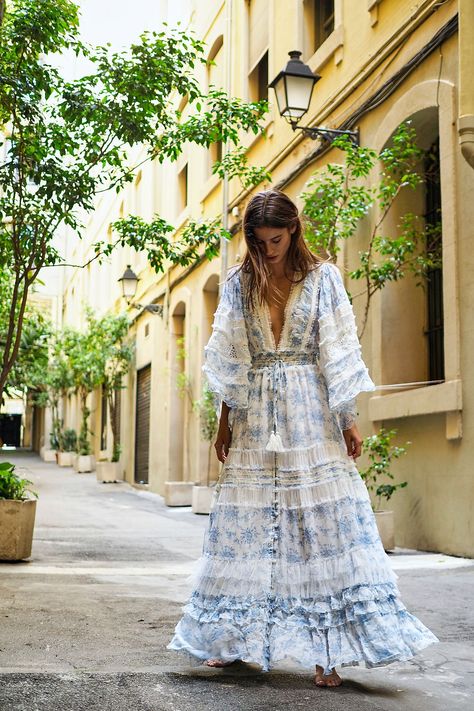 Charm Your Way Dress | Free People Look Boho Chic, Free People Maxi, Bohemian Style Clothing, Theme Dress, Outfit Trends, Glam Dresses, Outfit Combinations, Bohemian Clothes, Bohemian Chic