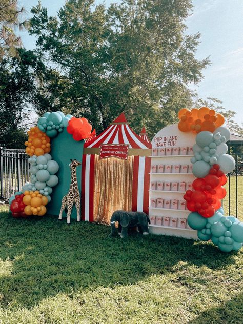 Circus / Carnival Birthday Party Ideas | Photo 3 of 24 | Catch My Party Natal, Circus Theme 3rd Birthday Party, 5 Ring Circus Birthday Party, Carnival Theme 2nd Birthday Party, Backyard Carnival Party, Circus Themed 1st Birthday Party, Circus Themed Decorations, Carnival Theme 1st Birthday Boy, Baby Carnival Birthday Party