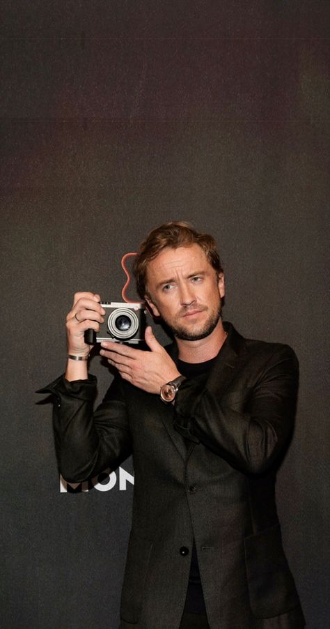 Tom Felton Photoshoot, Tom Felton Wallpaper, Harry Potter Crossover, Thomas Andrews, Draco Malfoy Aesthetic, Lucius Malfoy, Tom Felton Draco Malfoy, Harry Potter Draco Malfoy, Harry Potter Cast