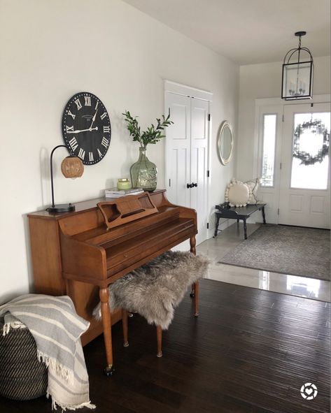 Entry way and piano styling Upright Piano Entryway, Decorating Top Of Piano, Piano Area Decor, Piano In Entryway, Living Room Decor With Piano, Piano Entryway, Piano Styling, Farmhouse Mantel Decor, Dark Green Living Room