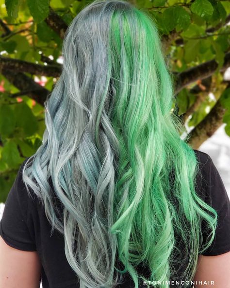 💚Half & Half Hair * Silver & Green💚 I did something a little different this time with my toners. I used 2 different mixtures for each half… Green And Silver Hair Colour, Silver And Green Hair, Green And Silver Hair, Half Half Hair, Hairstylist Inspiration, Half And Half Hair, Two Toned Hair, Hair Colouring, Split Dyed Hair