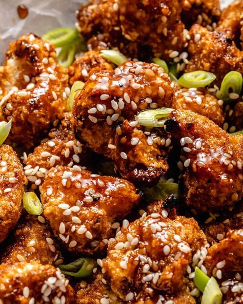 These Sticky Sesame Cauliflower Wings are the BEST veggie wings! Loaded with maple-sesame flavor and the perfect amount of heat, they make the best game day snack! 😍😍 Bookmark/save this post and follow @jessicainthekitchen for more recipes 🥰 Comment “RECIPE” to get this yummy recipe! ♥️♥️♥️ #cauliflowerwings #sesamewings #veganwings #stickysesamewings #wings #veganappetizers #veganrecipes Sesame Cauliflower, Sticky Sesame Cauliflower, Vegan Wings, Cauliflower Wings, The Best Game, Game Day Snacks, Vegan Appetizers, More Recipes, Vegan Food