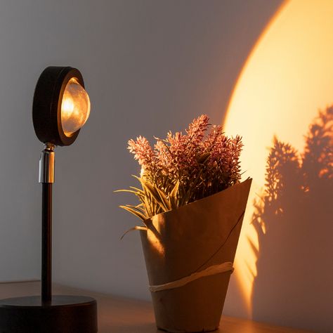 Indoor Lamp, Romantic Lighting, Deco Originale, Projector Lamp, Mood Light, Sunset Colors, Photo Lighting, Unique Lamps, Types Of Lighting